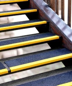 Alternative view of Antypoślizgowy profil z włókna szklanego na schody - szeroki - BY 212118