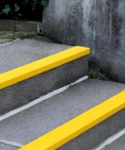 Alternative view of Antypoślizgowy profil z włókna szklanego na schody - wąski - BY 213113