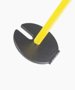 Narzędzie z żółtą rączką i czarną podstawą, wykonane do stosowania w ochronie środowiska lub bezpieczeństwa pracy, w tym w sytuacjach awaryjnych. Służy do poprawy efektywności w obszarze ekologicznym i stosowania środków awaryjnych.