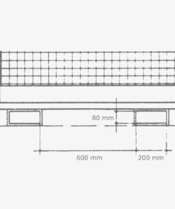Schemat przedstawiający poziomy widok na stół z siatką, z wymiarami 600 mm długości i 200 mm szerokości, z wysokością siatki 80 mm. Idealne w kontekście przestrzeni do zabawy i aktywności, przyczyniające się do rozwoju ekologii i ochrony środowiska poprzez promowanie aktywnego życia dzieci.