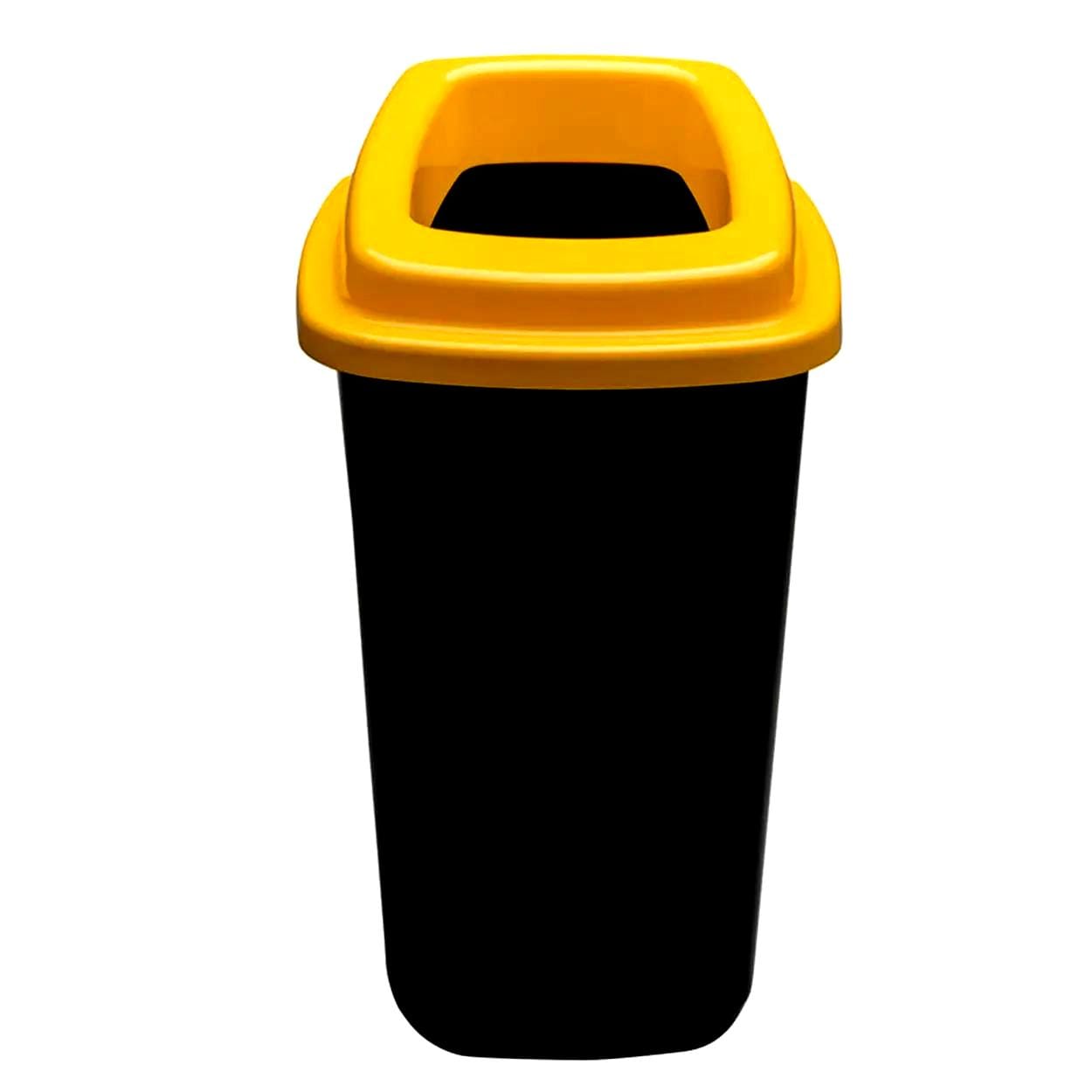 Czarny kosz na odpady z żółtą pokrywą, przystosowany do segregacji śmieci, co wspiera ochronę środowiska i ekologię. Kosz o prostym designie idealny do użytku w biurach i przestrzeniach publicznych, promujący świadome zarządzanie odpadami.